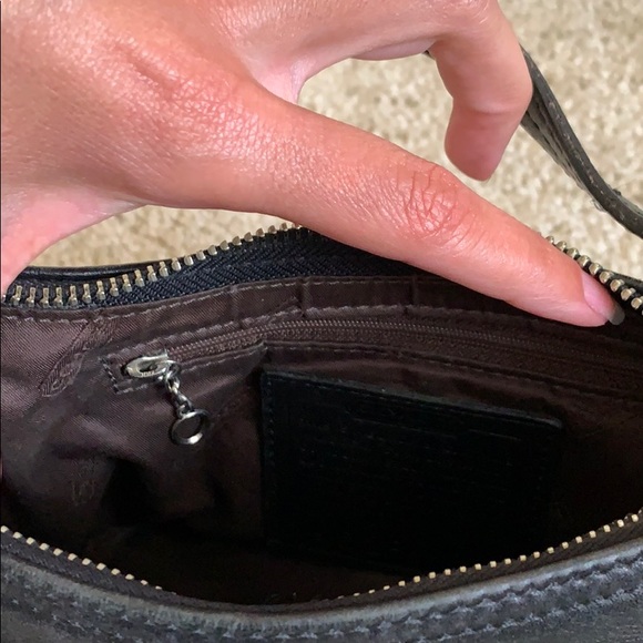 Small Coach purse - Picture 7 of 8